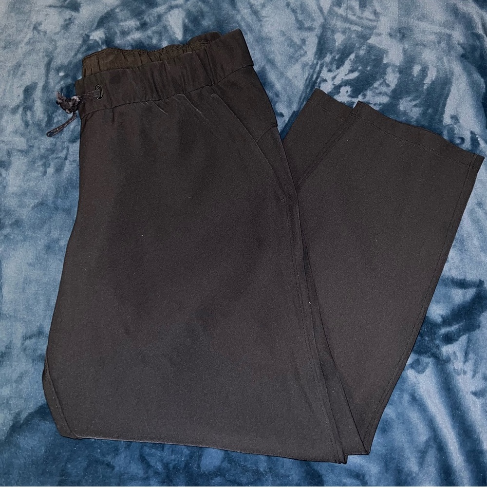 Lululemon woven pants